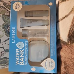 Laniege WATERBANK set